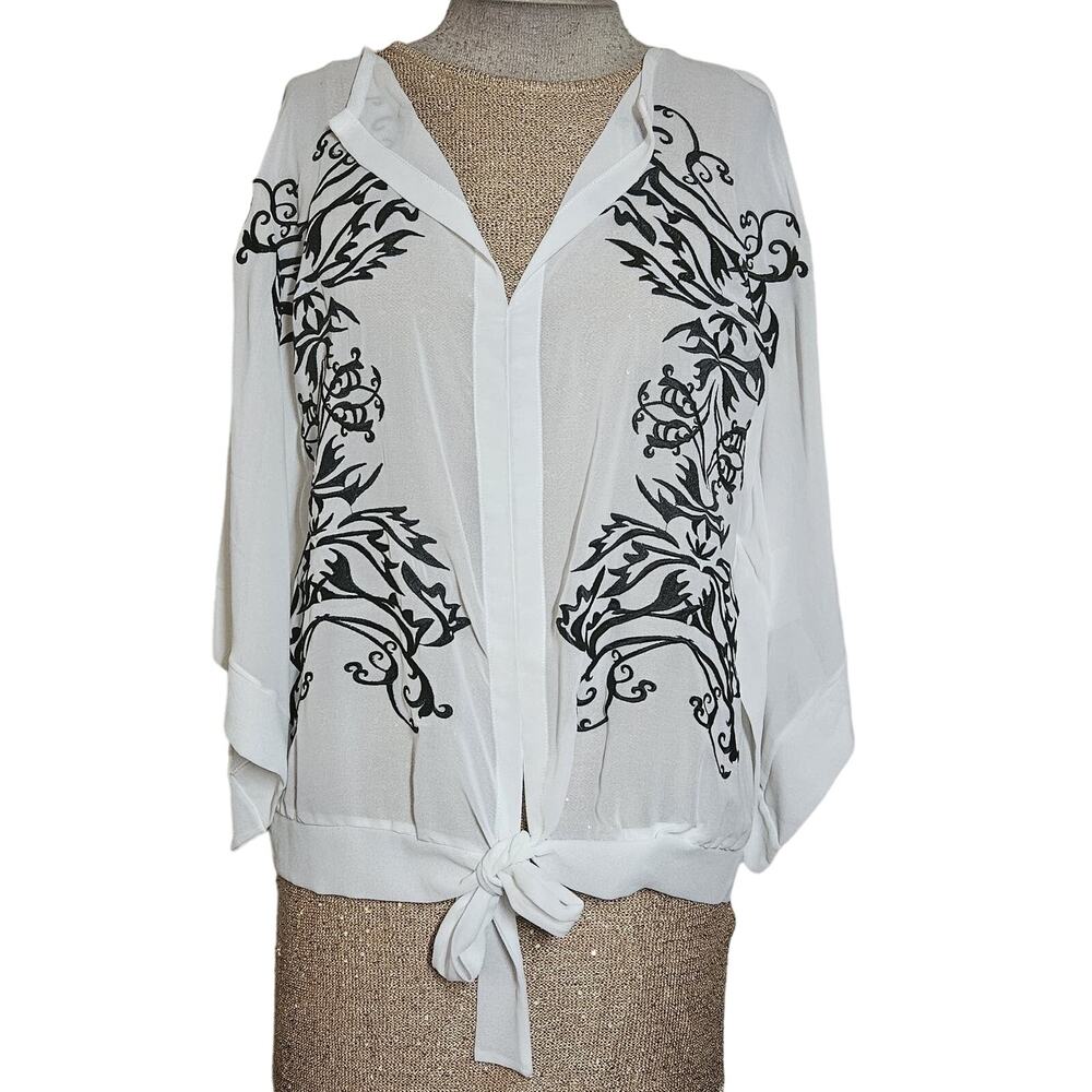 Analili White Blouse with Black Pattern